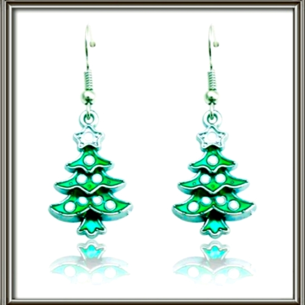 Christmas Tree Dangle Acrylic Earrings New🎄